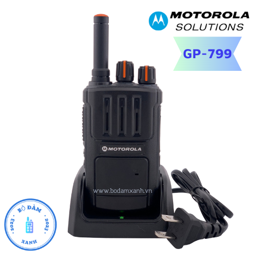 Bộ đàm Motorola GP-799.Nhỏ gọn, chắc chắn, có sạc Type C, liên lạc nhanh chóng cho Nhà hàng, Quán ăn. Bo dam Motorola GP 799.4 2